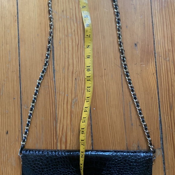 Vintage 80s patent leather croc print envelope crossbody/shoulder bag w chain - Picture 6 of 13